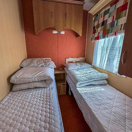 Superb Caravan By The Seaside In Kessingland, Suffolk Ref 90040Sg Benacre Exteriér fotografie