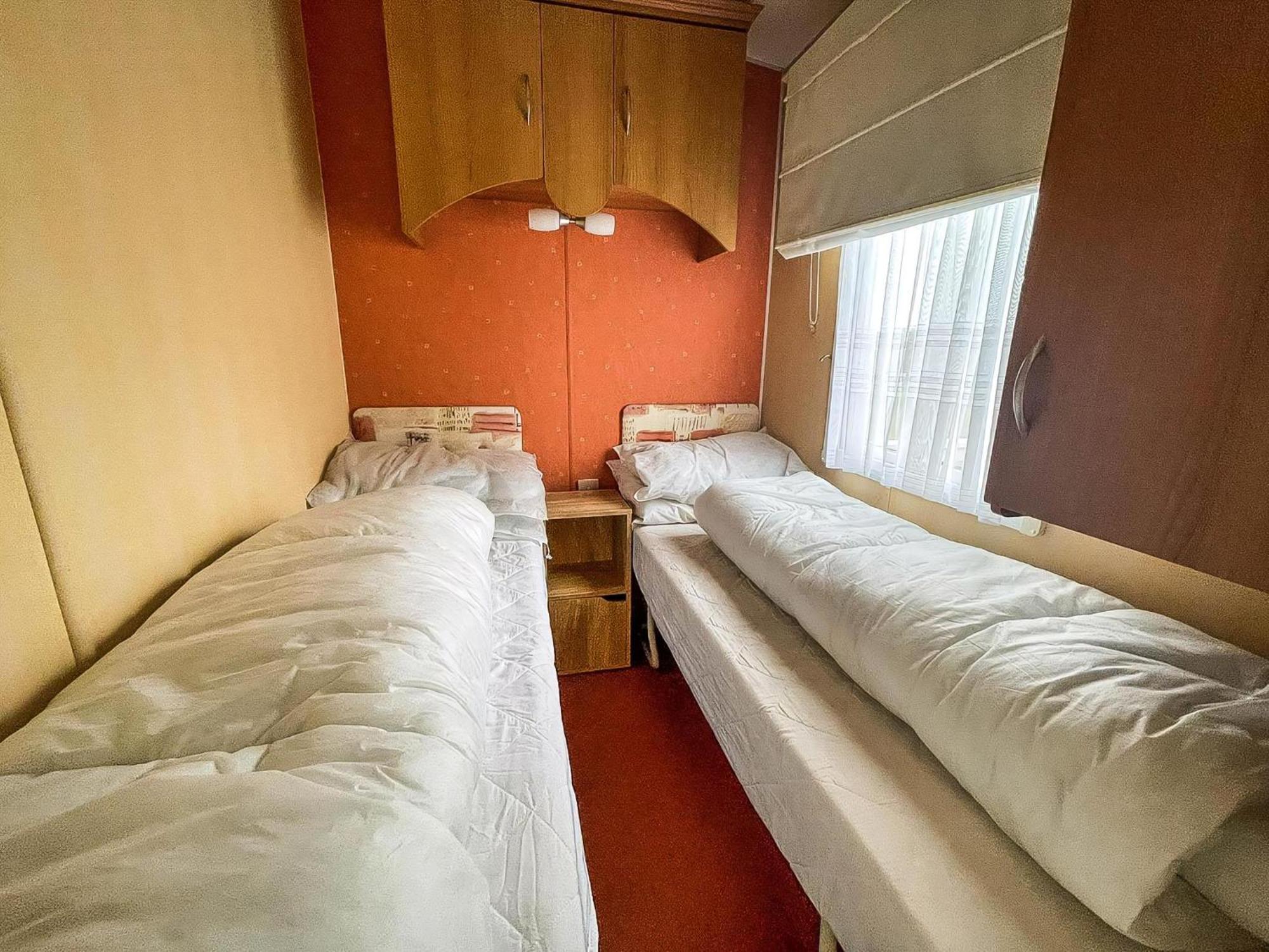 Superb Caravan By The Seaside In Kessingland, Suffolk Ref 90040Sg Benacre Exteriér fotografie