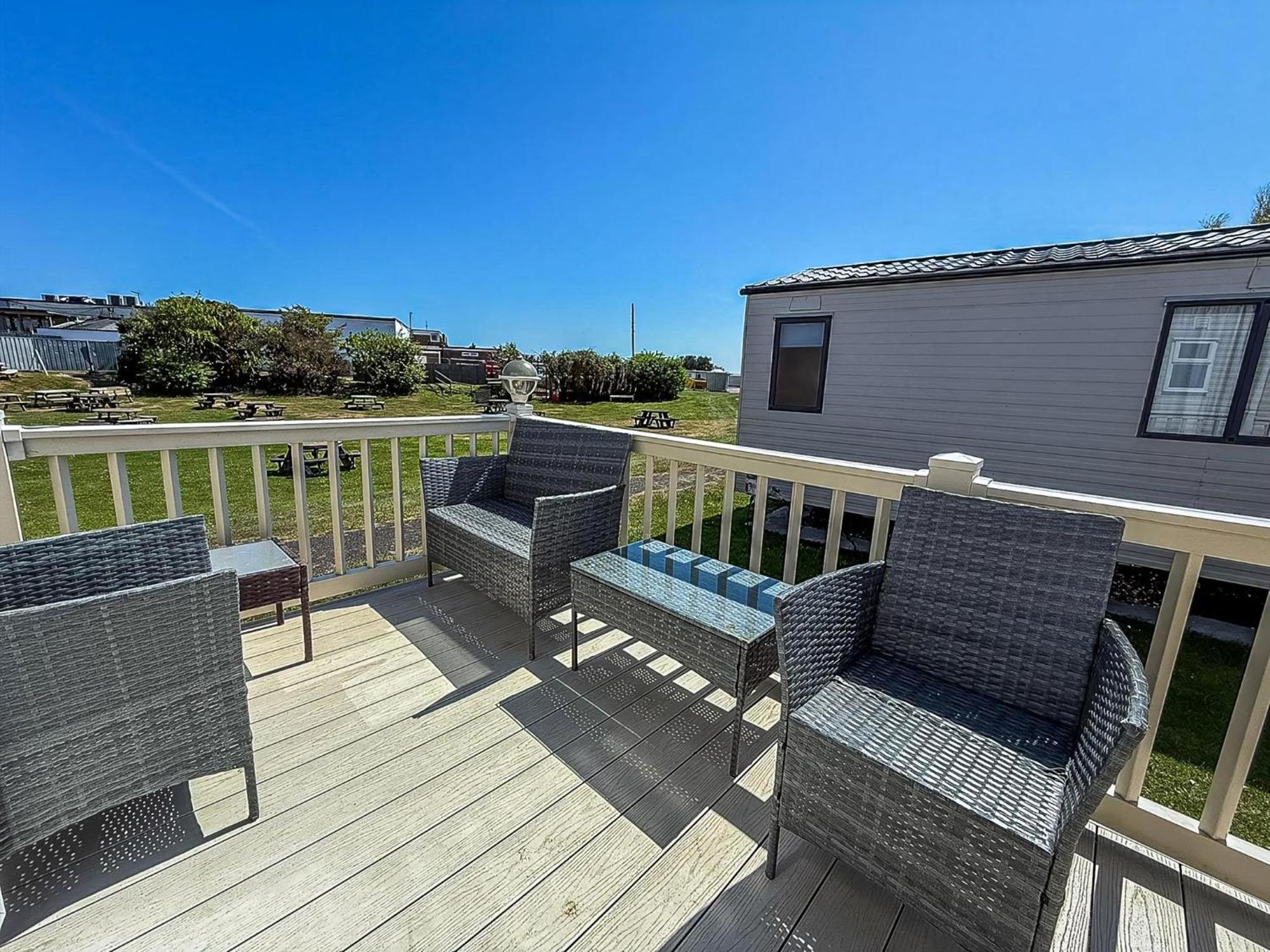 Superb Caravan By The Seaside In Kessingland, Suffolk Ref 90040Sg Benacre Exteriér fotografie
